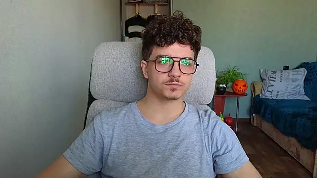 Remy Miles online show from November 21, 2025, 10:58 am