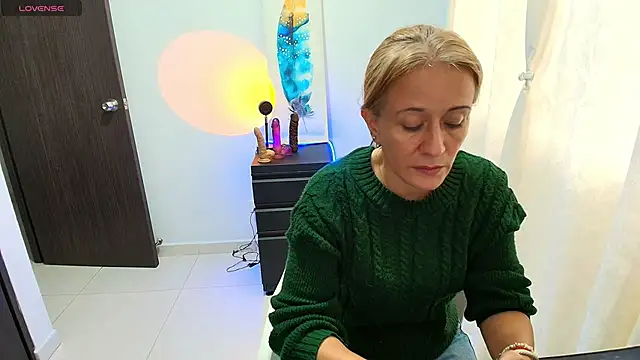 Naty Stone online show from November 26, 2025, 9:26 pm