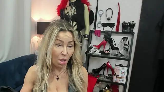 crystaLUX online show from February 23, 2026, 5:30 am