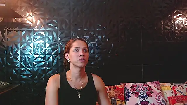 PINK  LOLA1 online show from April 2, 2026, 11:55 pm