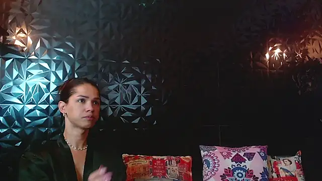 PINK  LOLA1 online show from October 29, 2025, 9:03 pm