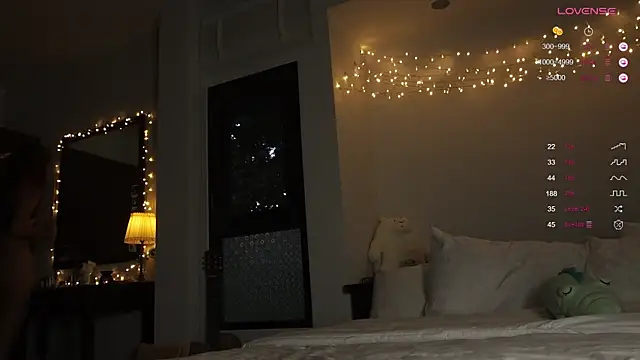 Snapshot of Amylittlestar chatting on October 5, 2025, 11:17 pm Amylittlestar online show from October 5, 2025, 11:17 pm