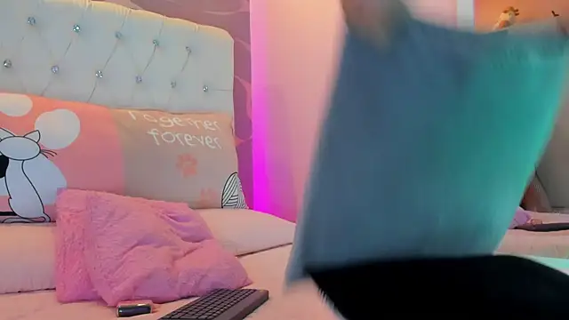 Snapshot of KeilaLovJack chatting on February 27, 2025, 4:46 am KeilaLovJack online show from February 27, 2025, 4:46 am