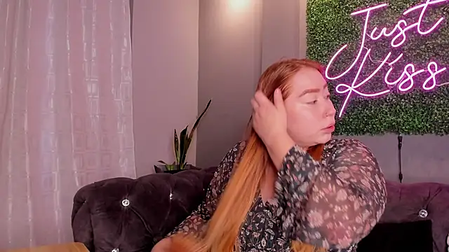 Snapshot of hannamartinn chatting on October 9, 2025, 3:45 pm hannamartinn online show from October 9, 2025, 3:45 pm