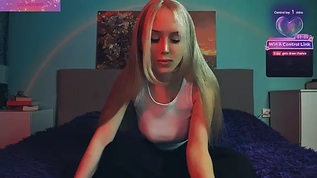 Snapshot of Linda_Roxy chatting on February 14, 2025, 5:46 pm Linda Roxy online show from February 14, 2025, 5:46 pm