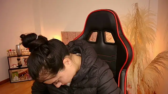 Snapshot of KallyMyller1 chatting on March 13, 2025, 3:11 am KallyMyller1 online show from March 13, 2025, 3:11 am