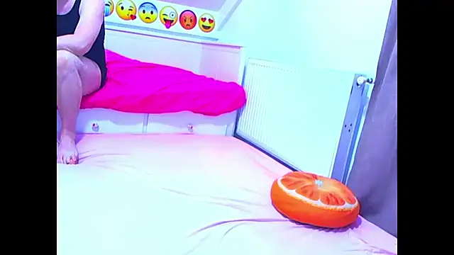 evehotty online show from March 24, 2026, 8:09 pm