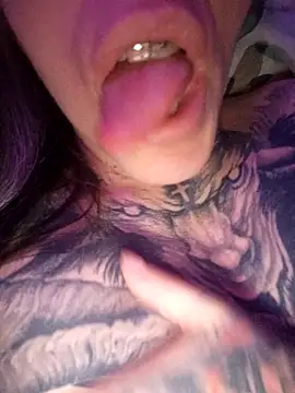 Snapshot of vamporasuccubus19777 chatting on January 17, 2026, 1:20 am vamporasuccubus19777 online show from January 17, 2026, 1:20 am