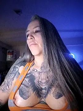 vamporasuccubus19777 online show from November 16, 2025, 3:33 am