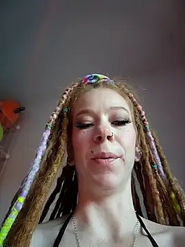 LucidLucy online show from October 2, 2025, 12:19 pm