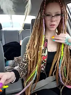 LucidLucy online show from September 25, 2025, 2:56 pm