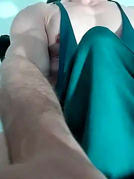 Snapshot of sexy_fit_guy_on_cam chatting on February 9, 2026, 9:40 am sexy fit guy on cam online show from February 9, 2026, 9:40 am