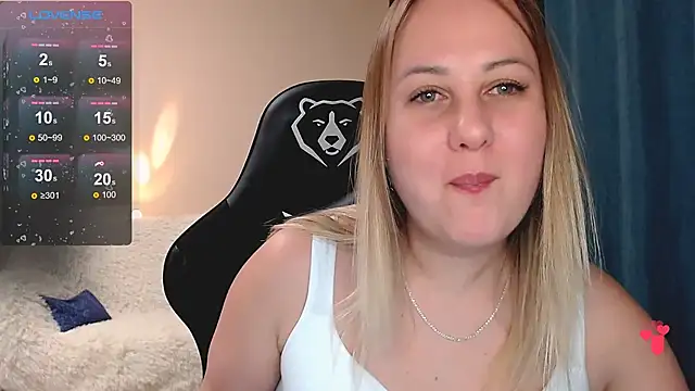 Givemetime  online show from April 17, 2026, 4:54 pm