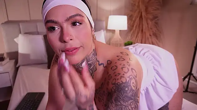 curvyliciousss online show from March 2, 2026, 5:31 pm