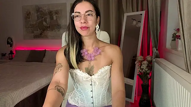 Snapshot of silver_eve chatting on October 9, 2025, 4:18 pm silver eve online show from October 9, 2025, 4:18 pm