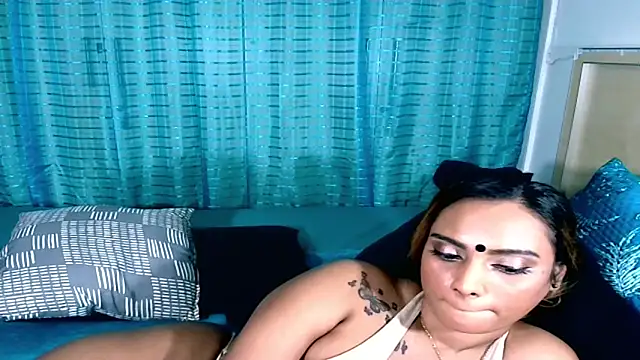sexyindianchic online show from April 2, 2026, 10:16 pm