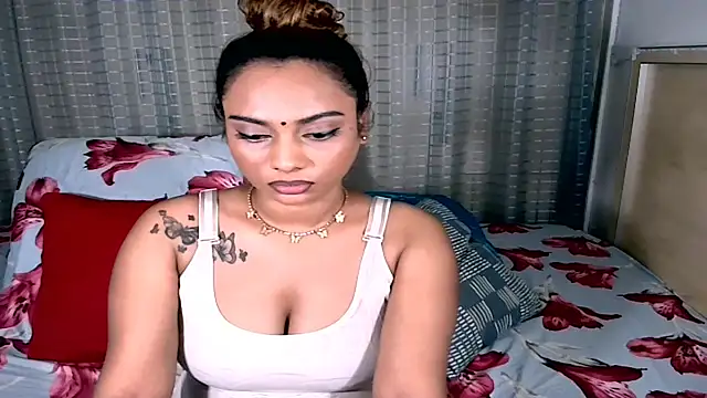 sexyindianchic online show from March 23, 2026, 6:08 pm