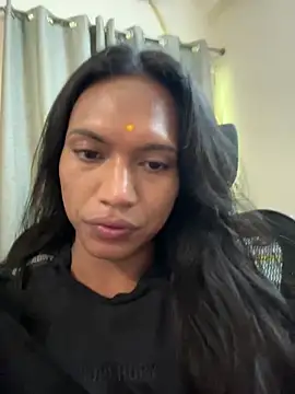 DarlingJenny22 online show from May 12, 2026, 7:49 am