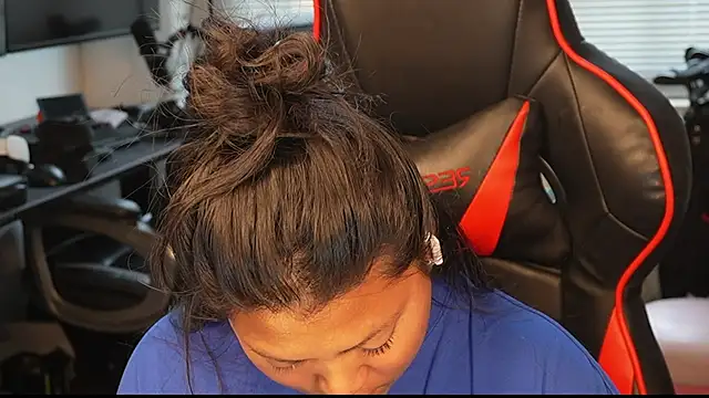 Snapshot of Bubbleliyah chatting on April 14, 2026, 9:53 pm Bubbleliyah online show from April 14, 2026, 9:53 pm