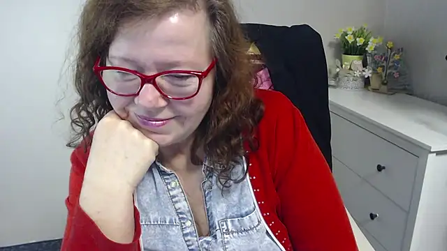 Snapshot of Adelewildx chatting on February 12, 2025, 7:34 am Adelewildx online show from February 12, 2025, 7:34 am