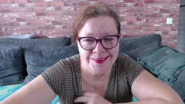 Snapshot of Adelewildx chatting on February 28, 2025, 7:26 am Adelewildx online show from February 28, 2025, 7:26 am