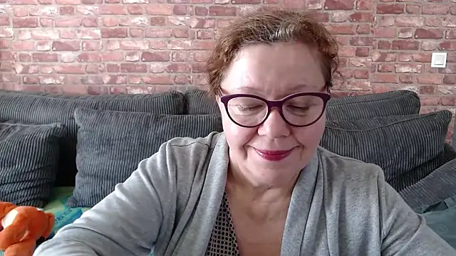 Snapshot of Adelewildx chatting on February 15, 2025, 11:17 am Adelewildx online show from February 15, 2025, 11:17 am