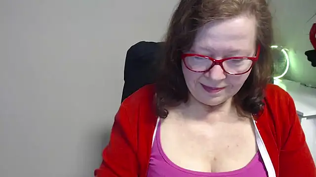 Snapshot of Adelewildx chatting on March 19, 2025, 7:29 am Adelewildx online show from March 19, 2025, 7:29 am