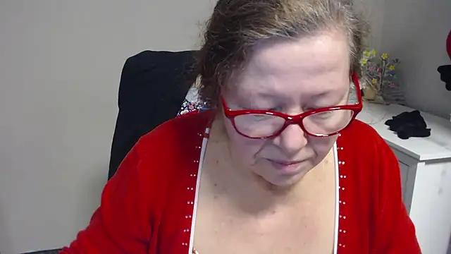 Snapshot of Adelewildx chatting on February 24, 2025, 7:22 am Adelewildx online show from February 24, 2025, 7:22 am