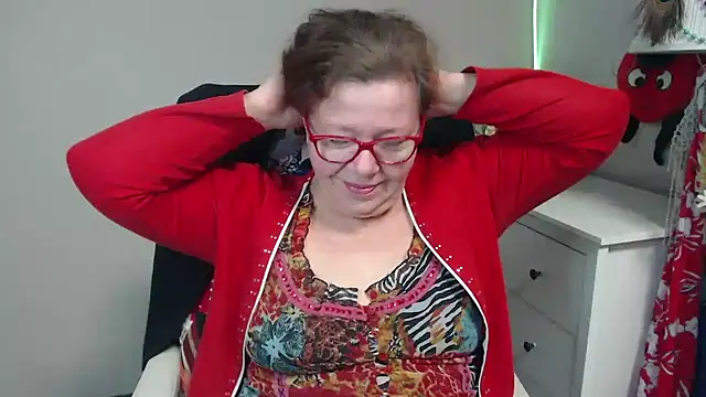 Snapshot of Adelewildx chatting on February 26, 2025, 7:02 am Adelewildx online show from February 26, 2025, 7:02 am