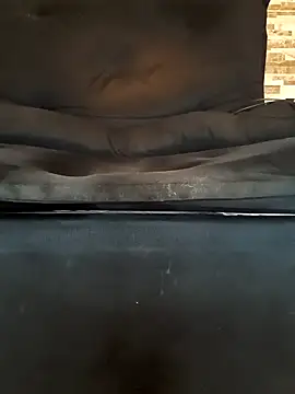 Latrel01 online show from December 18, 2025, 11:30 pm