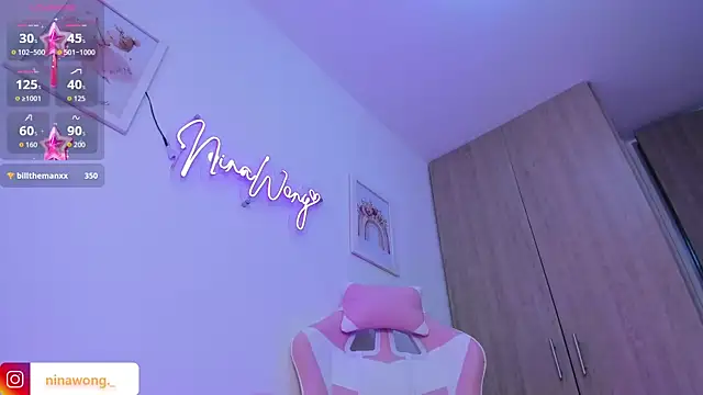 NinaWong online show from October 29, 2025, 10:42 pm