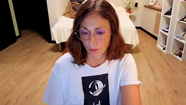 CaringSophie online show from June 5, 2026, 5:29 pm