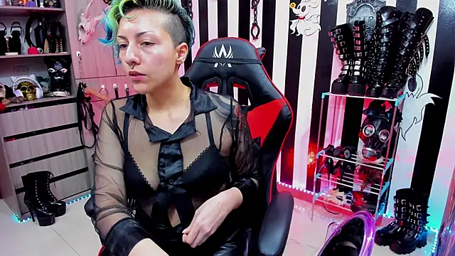 Mistress Yelena online show from February 10, 2025, 10:51 pm