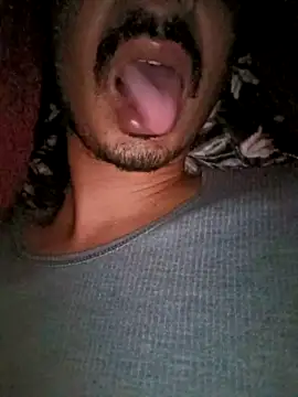 Snapshot of dreamtoungelick69 chatting on February 24, 2026, 10:21 pm dreamtoungelick69 online show from February 24, 2026, 10:21 pm