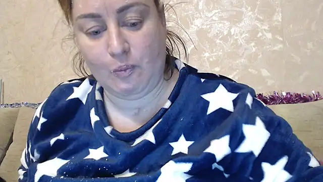 Snapshot of Amy_August chatting on December 15, 2025, 3:01 am Amy August online show from December 15, 2025, 3:01 am