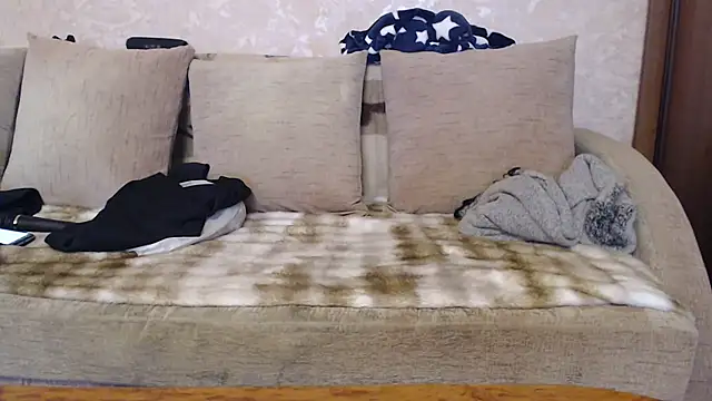 Snapshot of Amy_August chatting on December 1, 2025, 10:38 am Amy August online show from December 1, 2025, 10:38 am