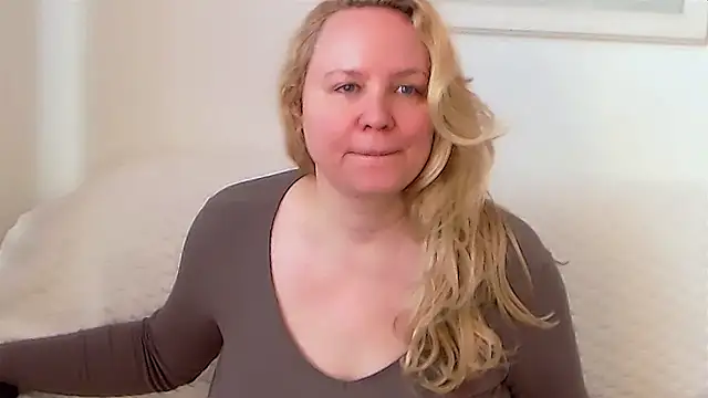 Sarah4you online show from October 24, 2025, 2:16 pm