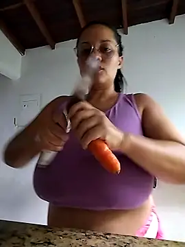 Snapshot of sharon_1 chatting on September 20, 2025, 7:52 pm sharon 1 online show from September 20, 2025, 7:52 pm