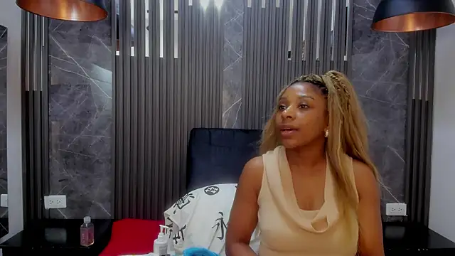 GabyFlowers online show from December 12, 2024, 12:12 pm