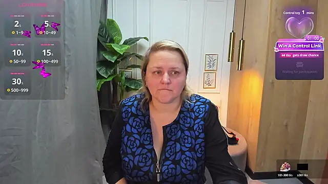 Snapshot of ScarlettSoft chatting on February 26, 2026, 5:18 am ScarlettSoft online show from February 26, 2026, 5:18 am