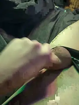 Snapshot of K100x chatting on November 8, 2025, 11:30 pm K100x online show from November 8, 2025, 11:30 pm