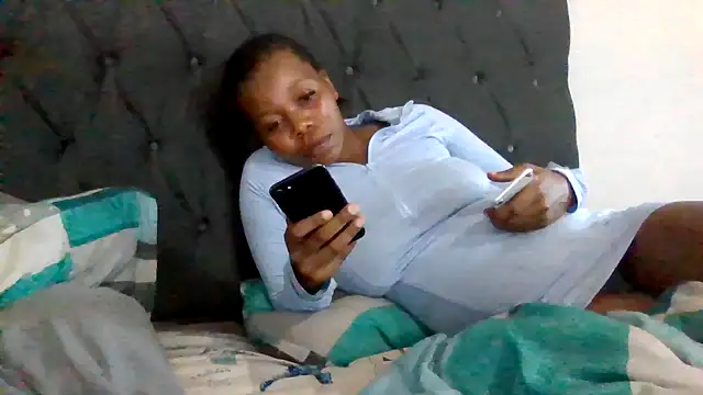 cherryontopy online show from March 12, 2025, 4:46 pm