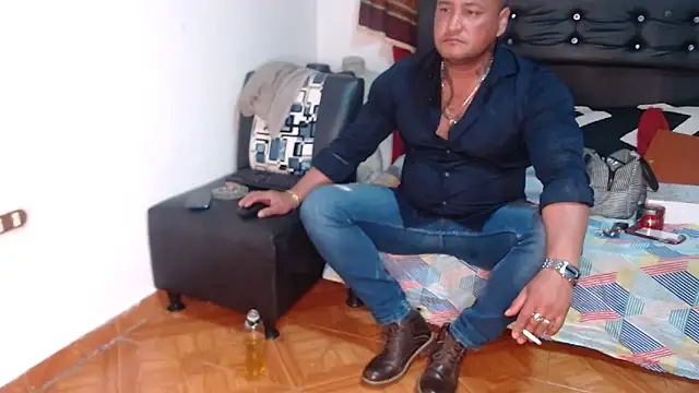 Snapshot of hardrock982 chatting on February 24, 2026, 1:45 pm hardrock982 online show from February 24, 2026, 1:45 pm