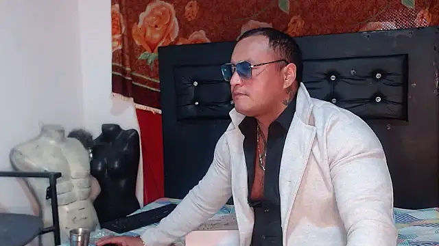 hardrock982 online show from November 22, 2025, 1:43 pm