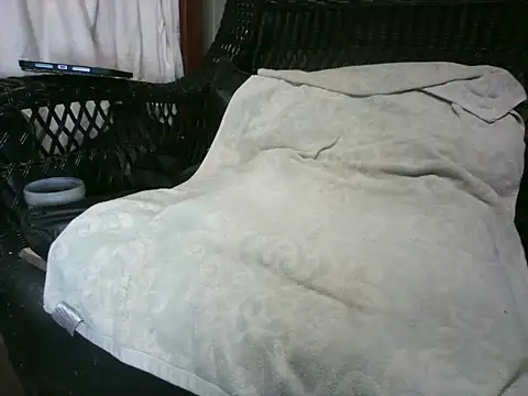 HungHawaiian808xh online show from April 14, 2026, 3:22 am