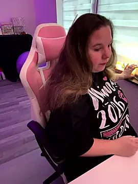 AureliaWinter online show from January 14, 2026, 9:57 am