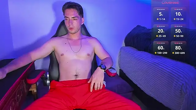 Snapshot of Alex_smith00 chatting on February 27, 2025, 4:35 am Alex smith00 online show from February 27, 2025, 4:35 am