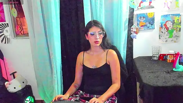 Cherrypieuwu online show from May 28, 2026, 3:58 am