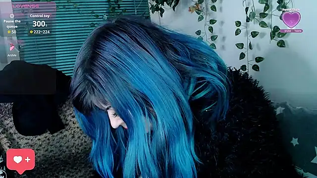 Psychobitch7 online show from November 19, 2025, 7:36 pm