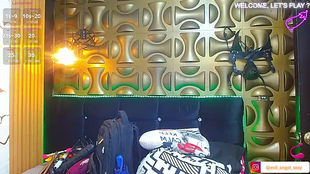 angel sexyevil online show from November 11, 2025, 12:33 pm